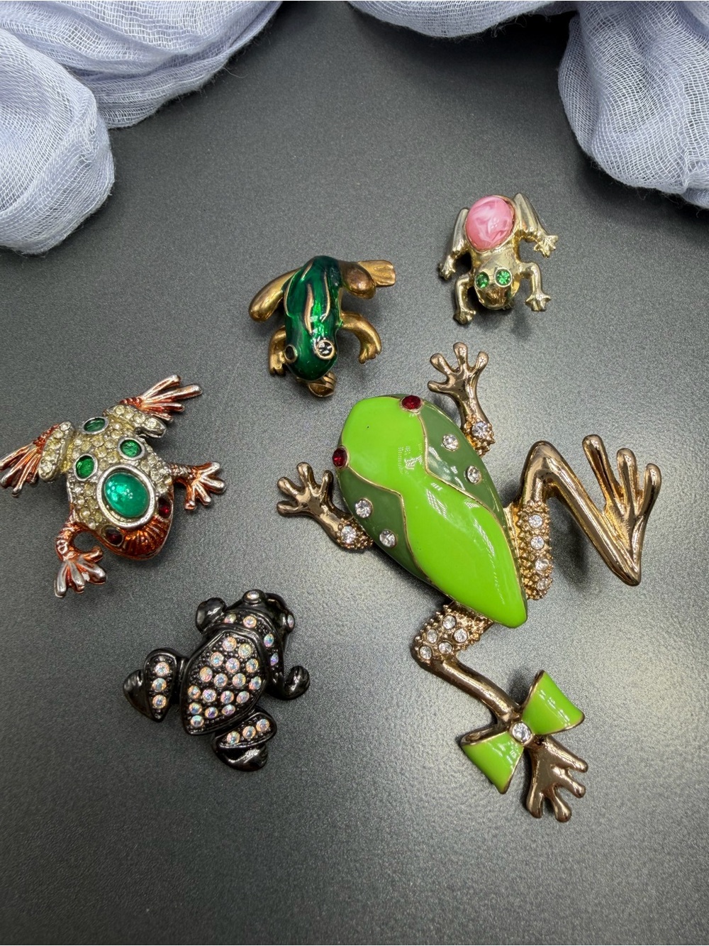 😎30%off Vintage Green Enamel & Rhinestone Frog Brooches #206